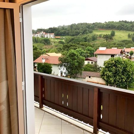Alpen Hospedagem Treze Tílias Esterno foto