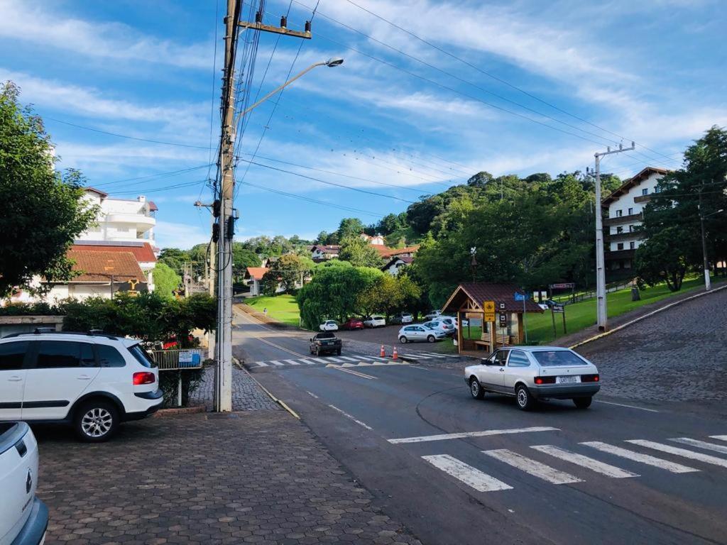 Alpen Hospedagem Treze Tílias Esterno foto